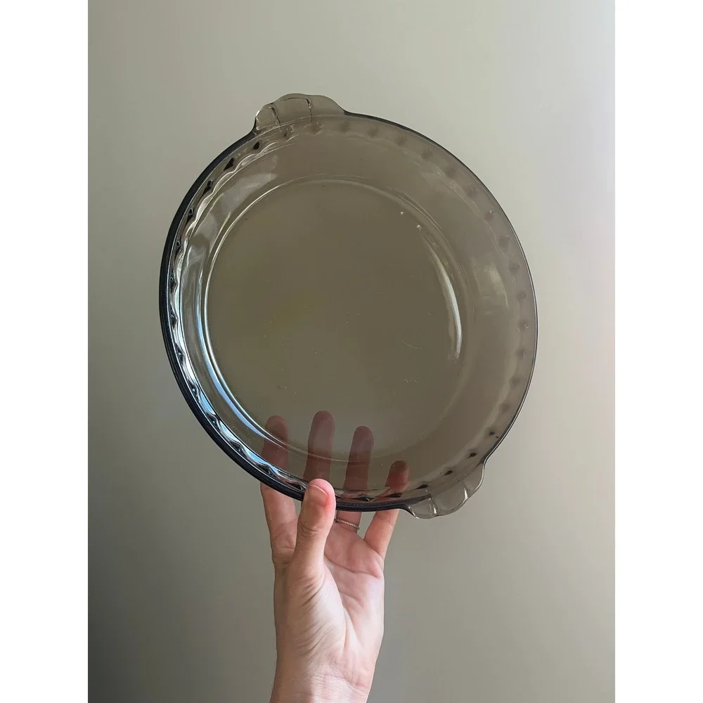 Vintage Pyrex Fireside Smoked Glass Pie Plate Brown 9.5 Inch Scalloped Rim Dish